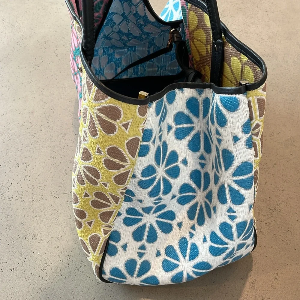 Kate Spade Everything Flower Tote - Picture 9 of 13